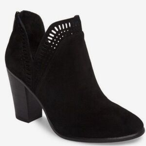 BLACK ANKLE BOOTIE SPLIT SHAFT